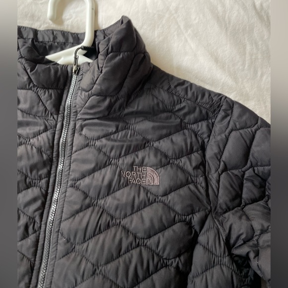 The North Face jacket - Picture 2 of 4